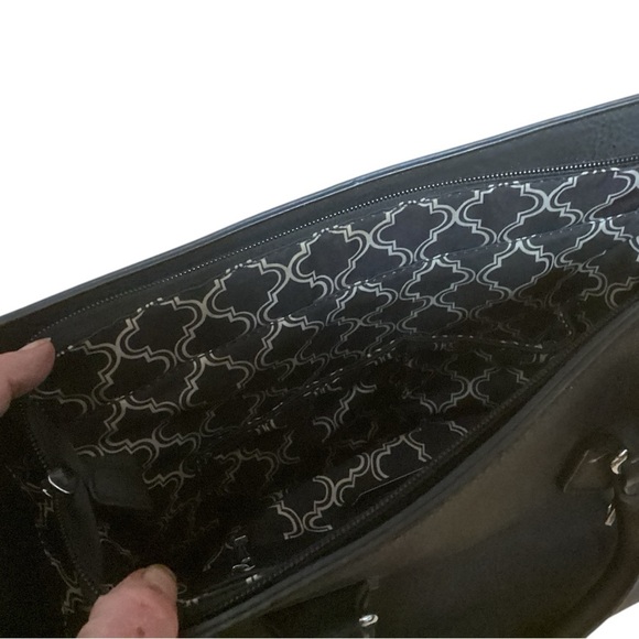 MADISON WEST BLACKK TOTE/COMPUTER BAG 14” x 11” GENTLY USED - Picture 4 of 5